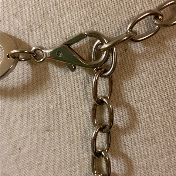 Belt w/ alternating open ovals & faux MOP circles - Picture 4 of 6